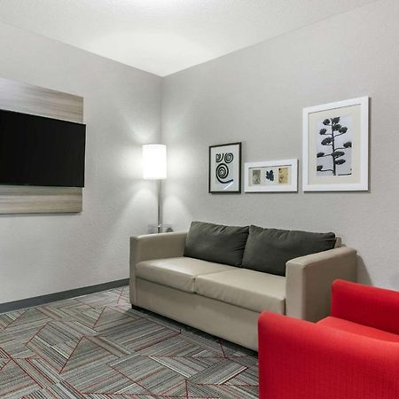 Clarion Pointe Columbus-Bradley Park Hotel Luaran gambar