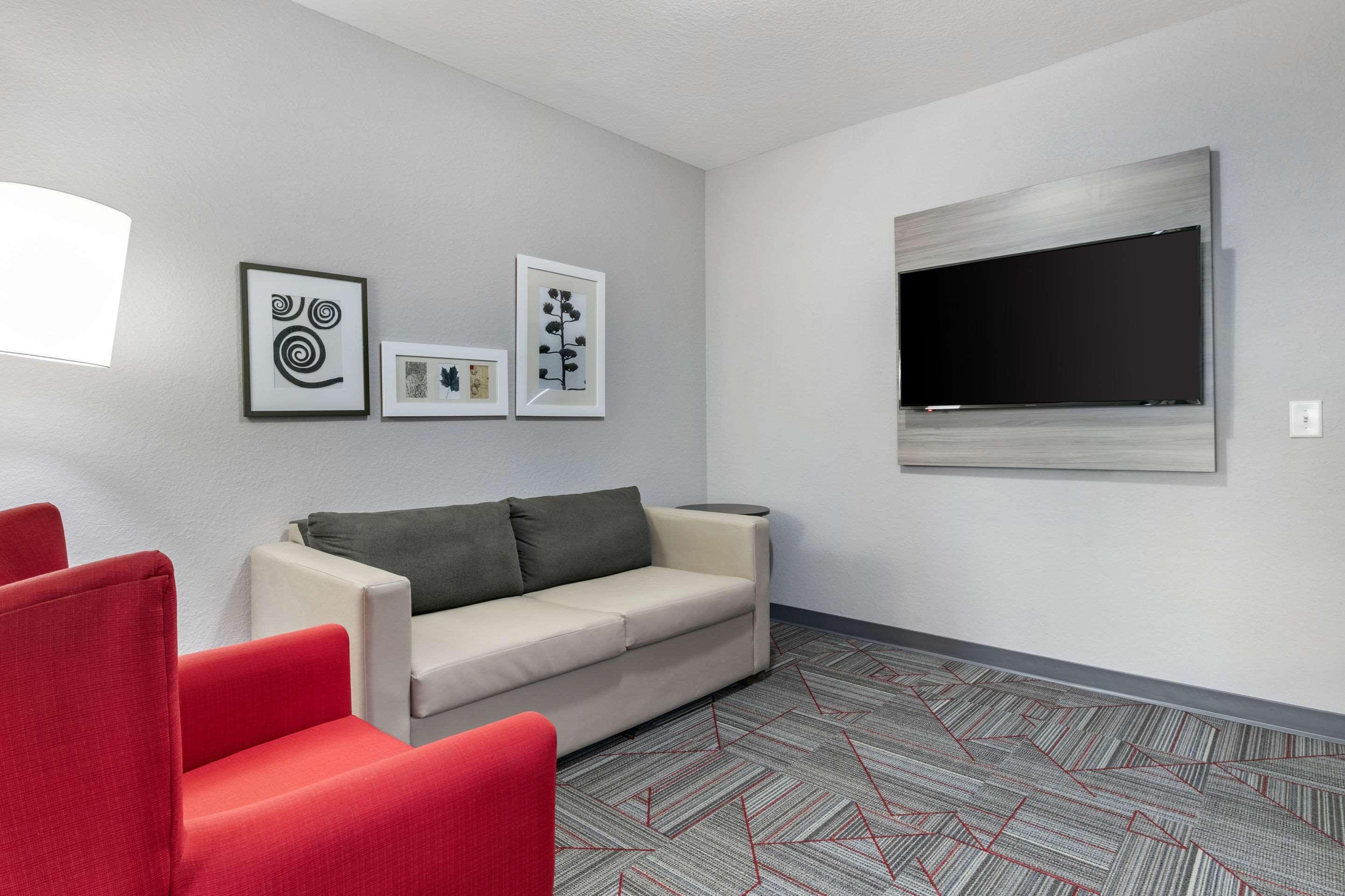 Clarion Pointe Columbus-Bradley Park Hotel Luaran gambar